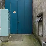 Host Wise - Quiet Colourful House - Garden