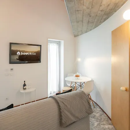 Apartment Host Wise - Quiet Colourful House - Garden *