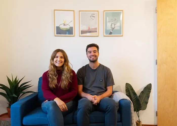 Host Wise - Quiet Colourful House - Garden Porto