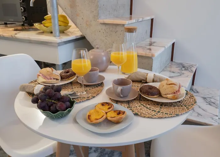 Host Wise - Quiet Colourful House - Garden Lejlighed *