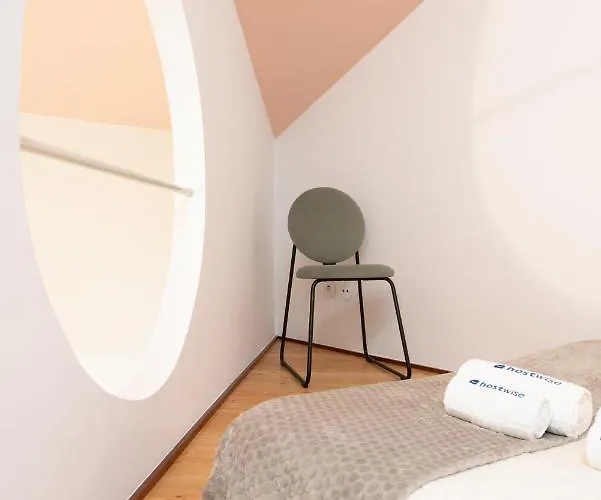 Host Wise - Quiet Colourful House - Garden Lejlighed