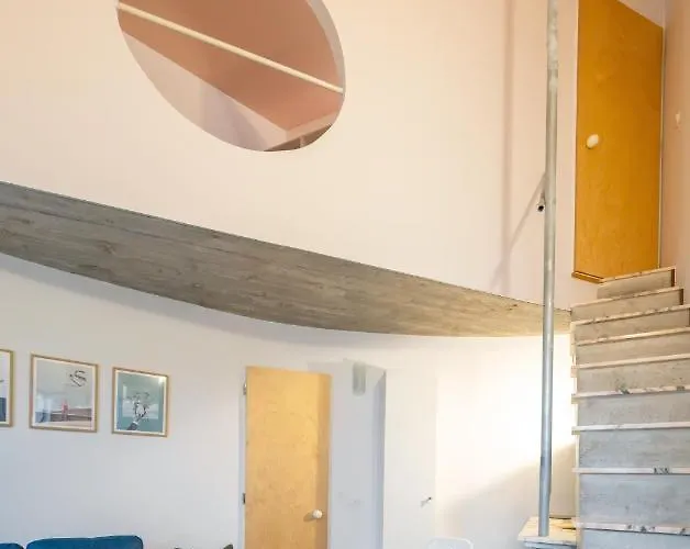 Lejlighed Host Wise - Quiet Colourful House - Garden