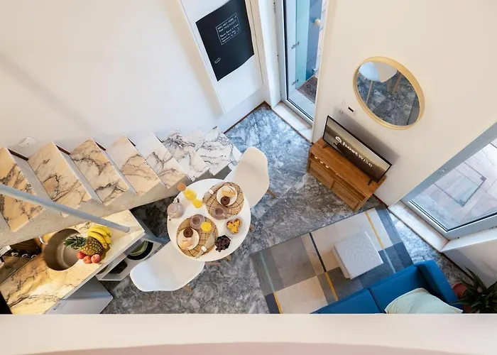 Host Wise - Quiet Colourful House - Garden * Porto