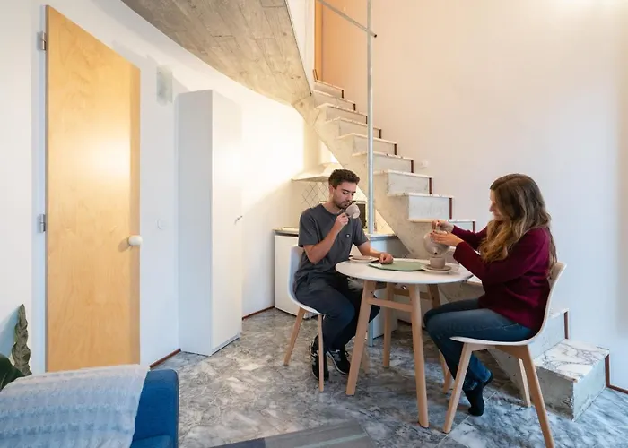 Host Wise - Quiet Colourful House - Garden Lejlighed *