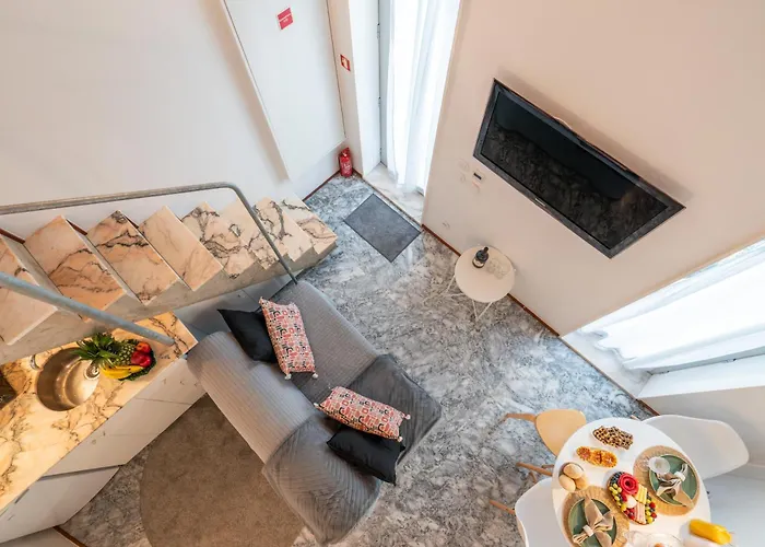 Host Wise - Quiet Colourful House - Garden * Porto