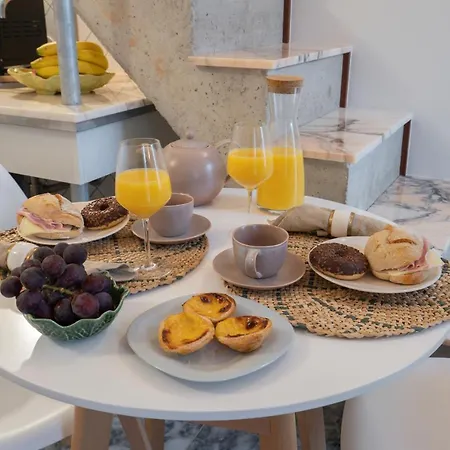 Host Wise - Quiet Colourful House - Garden Lejlighed *