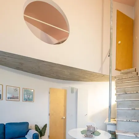 Lejlighed Host Wise - Quiet Colourful House - Garden