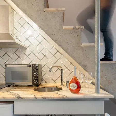 Host Wise - Quiet Colourful House - Garden Apartamento *