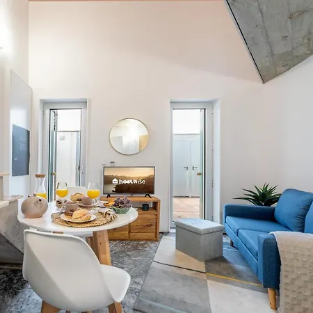 Apartamento Host Wise - Quiet Colourful House - Garden *