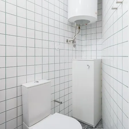 Host Wise - Quiet Colourful House - Garden Apartamento